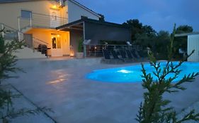 Aleya FERIENHAUS mit Pool